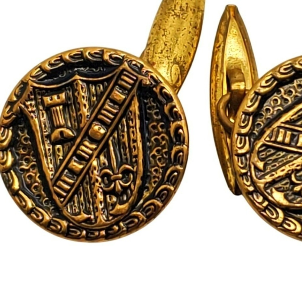 Shield Cufflinks Coat of Arms Gold Tone Antique Round Button Style Vtg Accessory - Picture 2 of 3